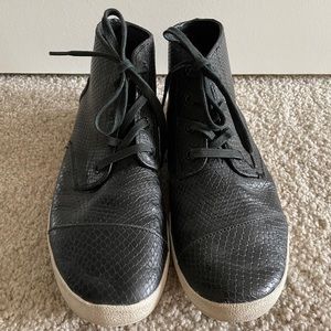 Leather Embossed Fashion Sneaker